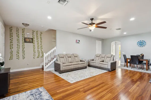 Canterbury Place Residence photo 9