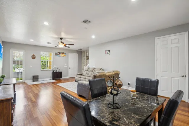 Canterbury Place Residence photo 10