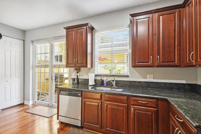 Canterbury Place Residence photo 14