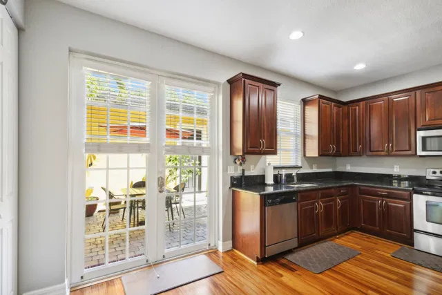 Canterbury Place Residence photo 17