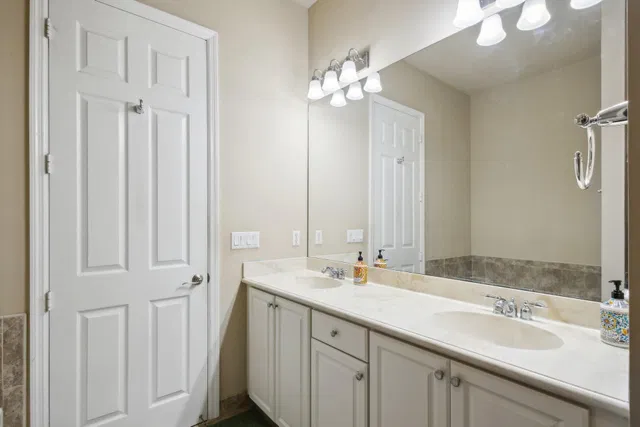 Canterbury Place Residence photo 29