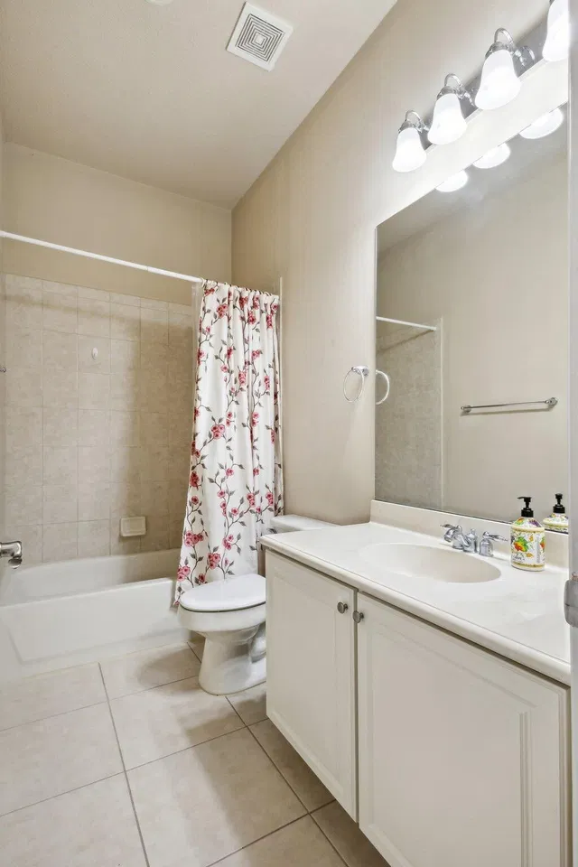 Canterbury Place Residence photo 32