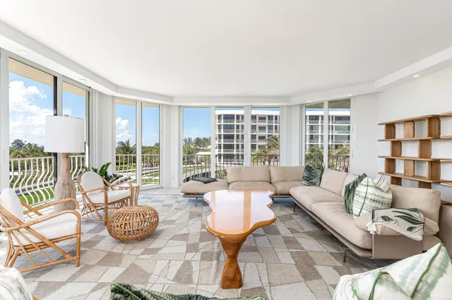 Sloan's Curve Palm Beach Unit 204s photo 7