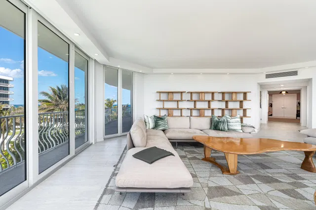 Sloan's Curve Palm Beach Unit 204s photo 10