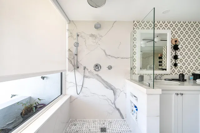Sloan's Curve Palm Beach Unit 204s photo 18