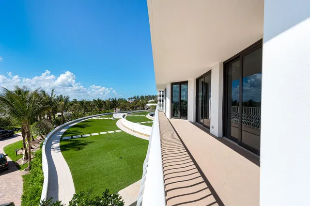 Sloan's Curve Palm Beach Unit 204s photo 26