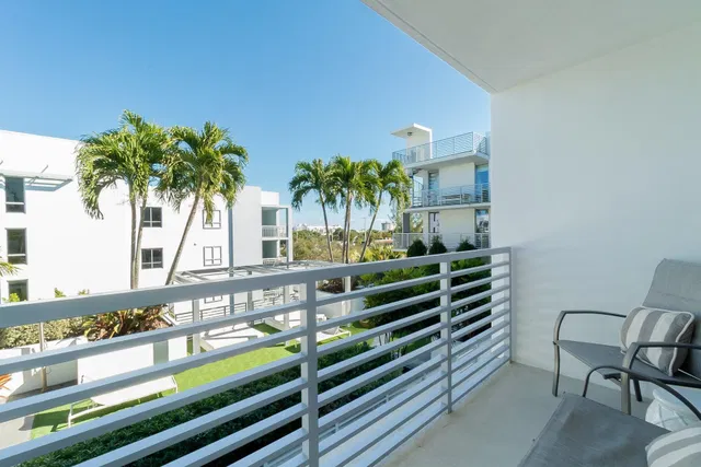 111 First Delray Unit 401 photo 21