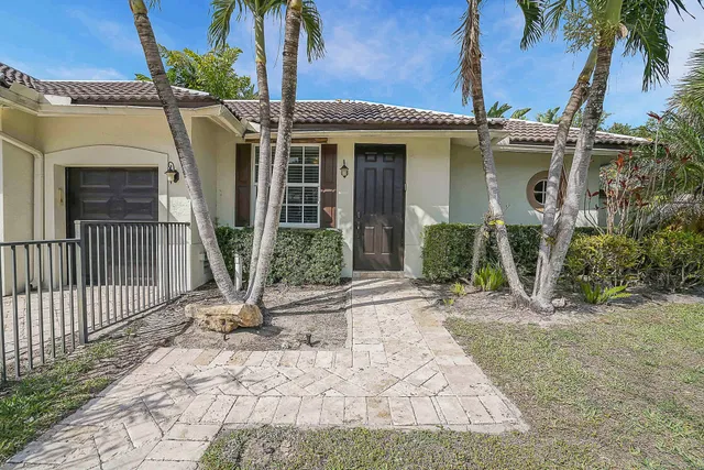 Boca Grove Residence photo 11