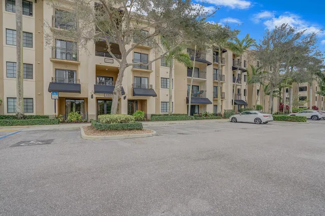 Residences at Midtown Palm Beach Gardens Unit 2405 photo 12
