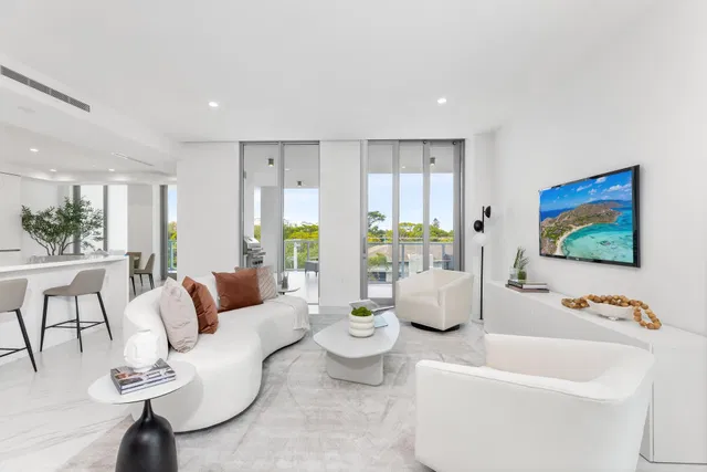 Royal Palm Residences Boca Raton Unit 406 photo 5