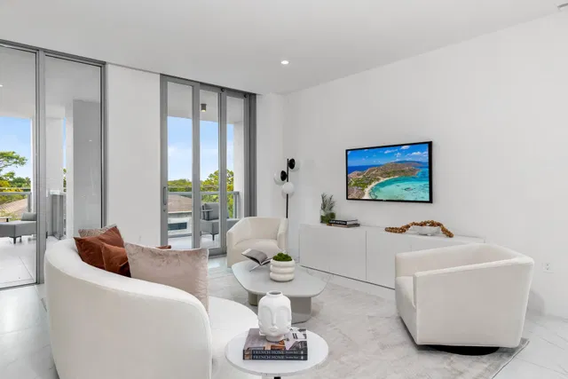 Royal Palm Residences Boca Raton Unit 406 photo 6