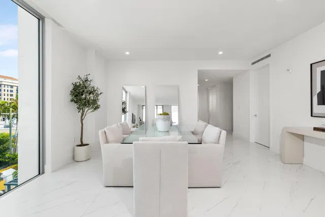 Royal Palm Residences Boca Raton Unit 406 photo 8