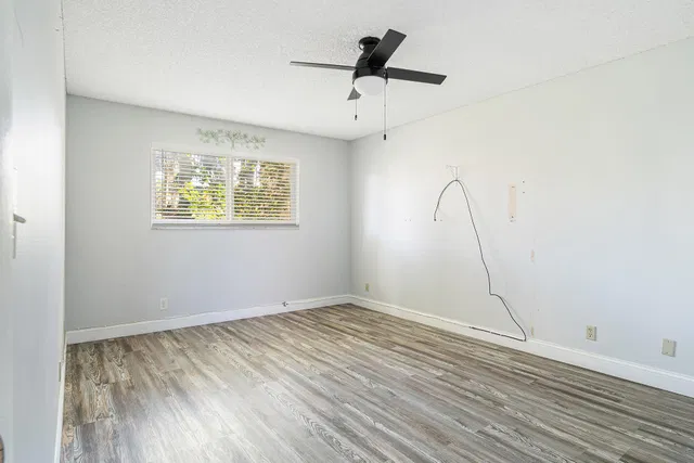  Unit 114 photo 8