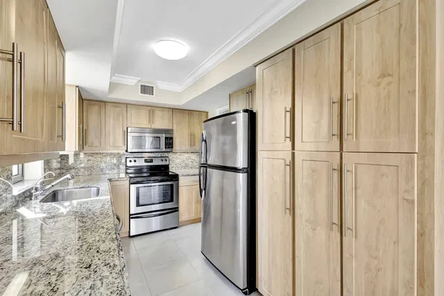 Eastpointe Singer Island Unit 14-A photo 6
