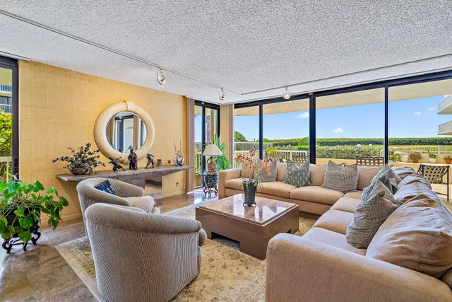 3300 S Ocean Boulevard #105s