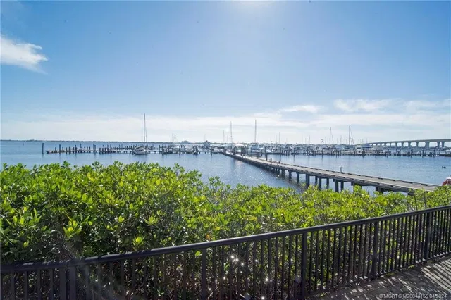 Harborage Yacht Club Unit 206 photo 2