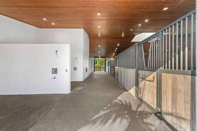  Residence photo 20