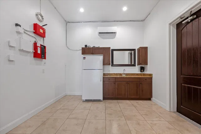  Residence photo 23