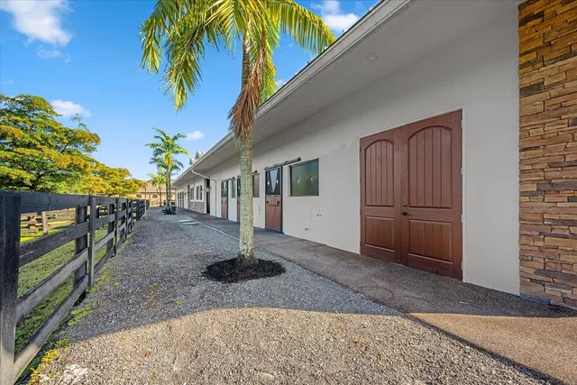  Residence photo 28