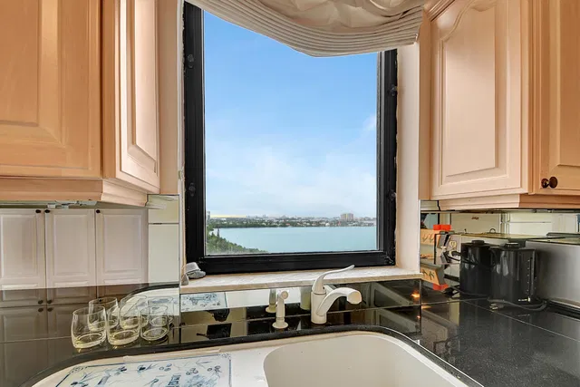 Eastpointe Singer Island Unit 15b photo 5