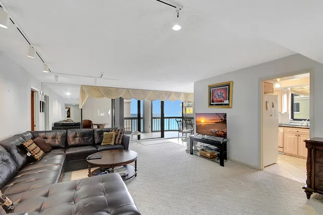Eastpointe Singer Island Unit 15b photo 8