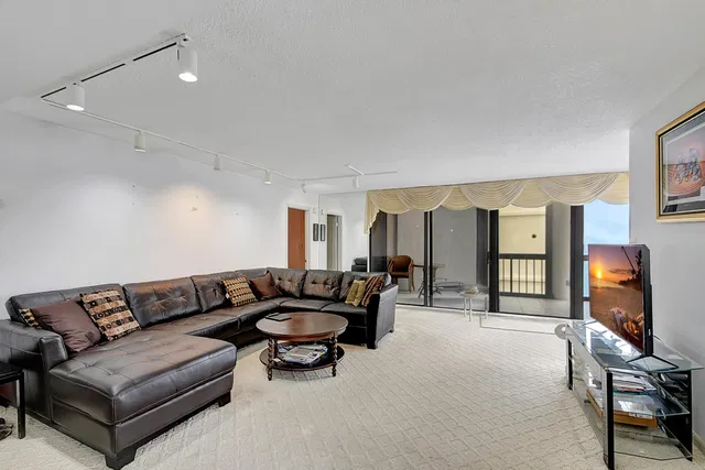 Eastpointe Singer Island Unit 15b photo 9