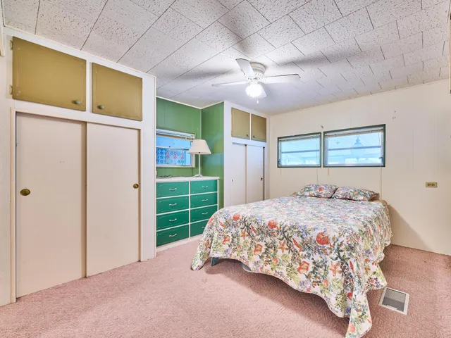 Unit 175 photo 23