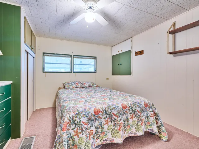 Unit 175 photo 24