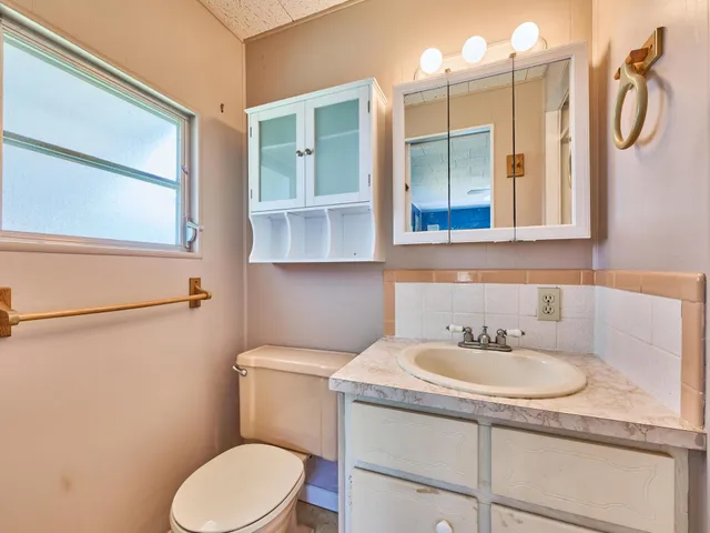 Unit 175 photo 35