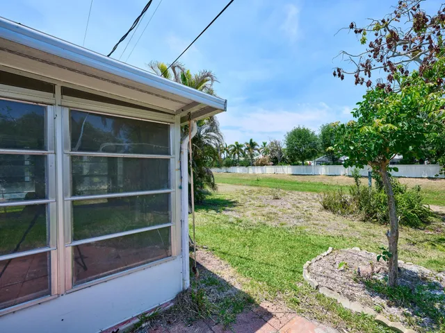 Unit 175 photo 47
