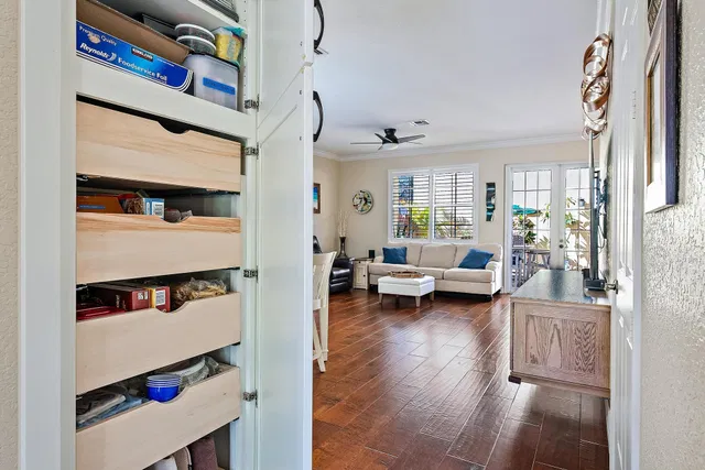 Canterbury Place Residence photo 12