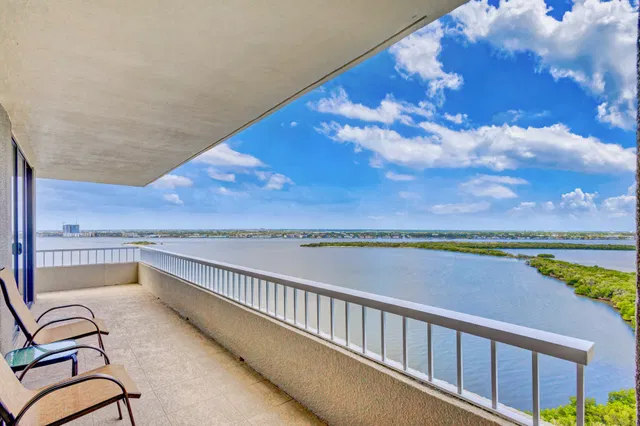 Water Glades Unit 20- D photo 4