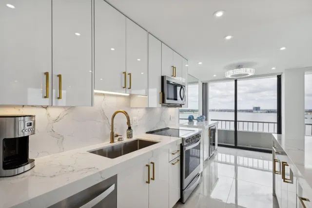 Water Glades Unit 20- D photo 17