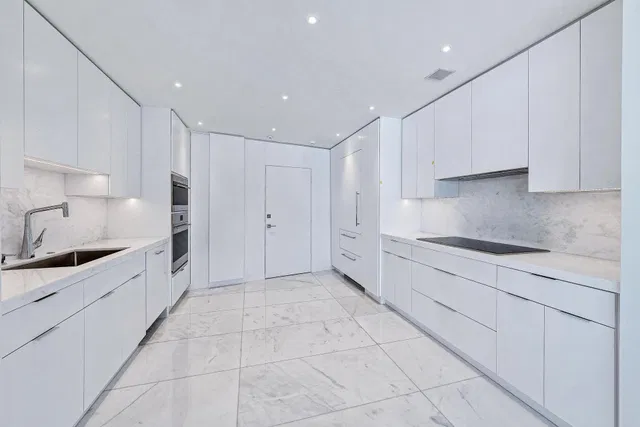 Palm Beach Towers, Palm Beach Unit 215/216 A photo 7