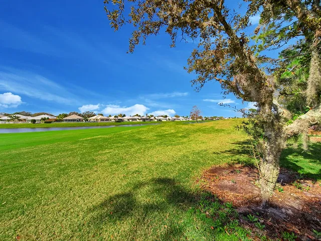 Monarch Country Club Residence photo 10