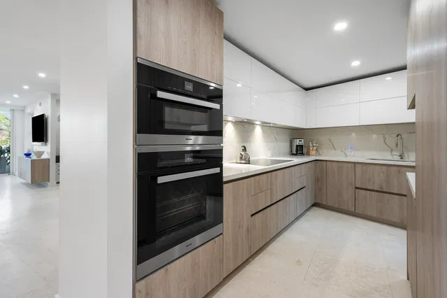 One Royal Palm Way Palm Beach Unit C3 photo 10