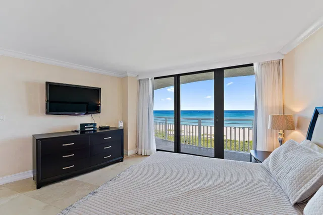 Tiara Singer Island Unit 8-D photo 10