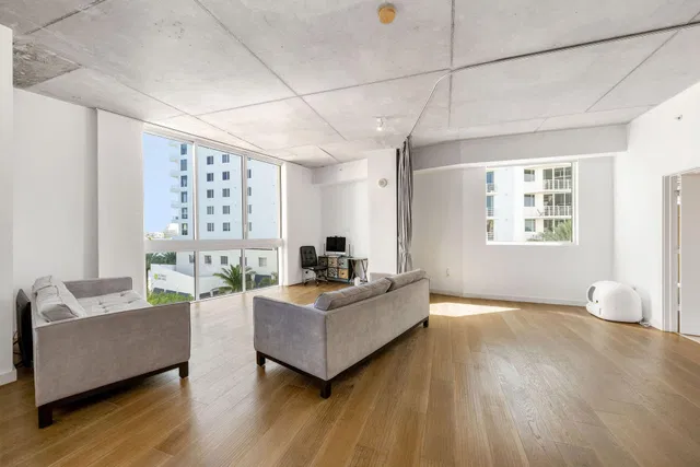 Villa Lofts Unit 503 photo 7