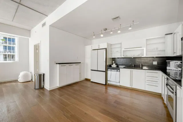 Villa Lofts Unit 503 photo 9