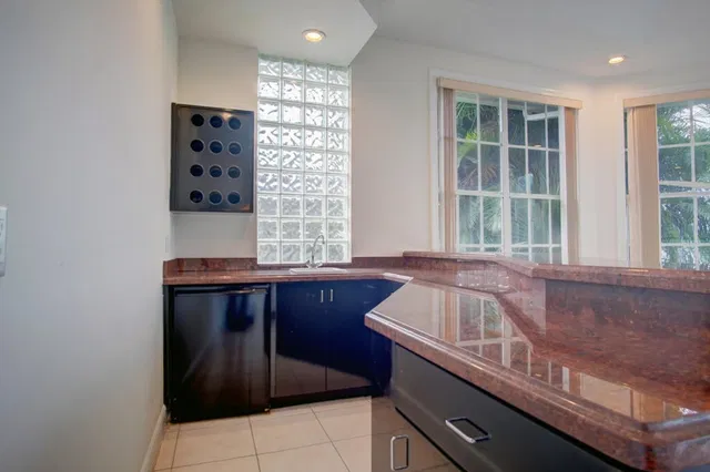  Residence photo 31