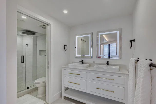 Tiara Singer Island Unit Ph-A photo 19