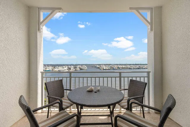 Harborage Yacht Club Unit 302 photo 5