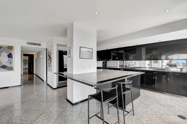 The Plaza of The Palm Beaches Unit 12 C/D photo 2