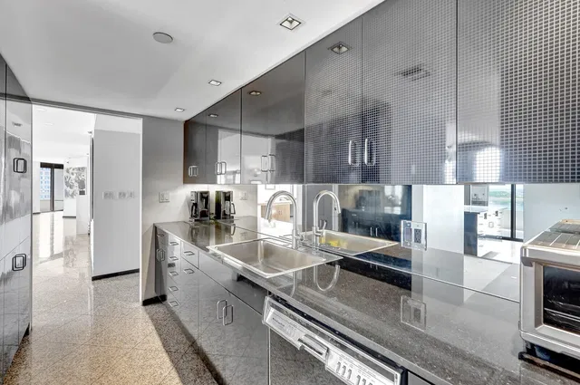 The Plaza of The Palm Beaches Unit 12 C/D photo 6
