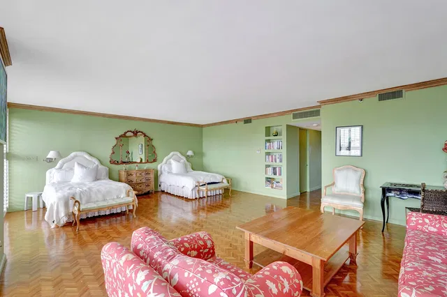 The Plaza of The Palm Beaches Unit 12 C/D photo 17