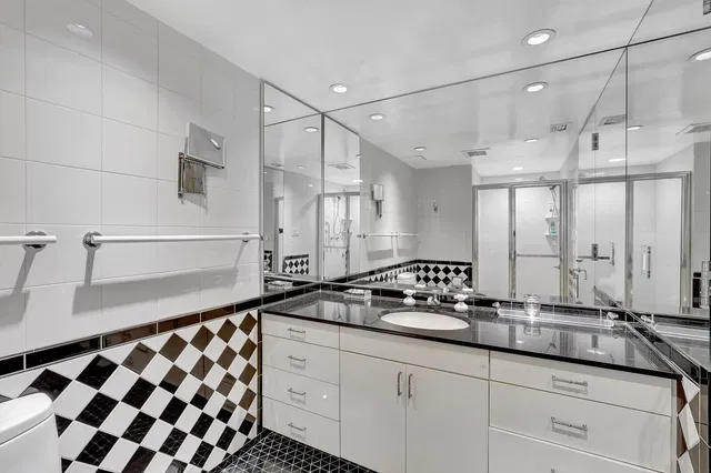 The Plaza of The Palm Beaches Unit 12 C/D photo 20