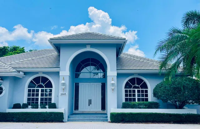 Monarch Country Club Residence photo 2