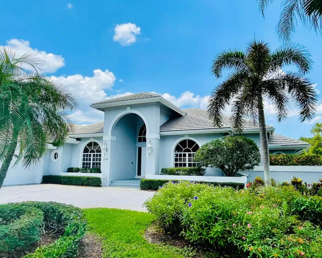 Monarch Country Club Residence photo 3