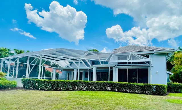 Monarch Country Club Residence photo 4
