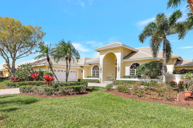 Monarch Country Club Residence photo 7
